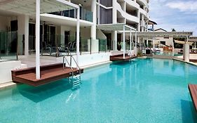 Waters Edge Apartment Cairns